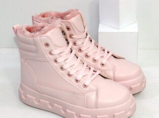 Розовые теплые женские ботинки
