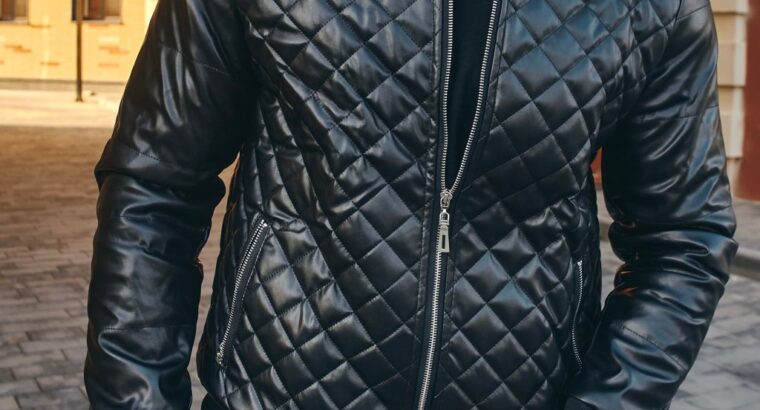 мужская куртка из эко кожи премиум качества , на силиконе
